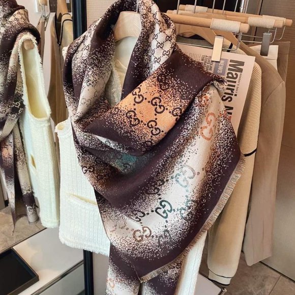 💎✨AUTHENTIC✨💎Gucci scarf - Picture 3 of 3